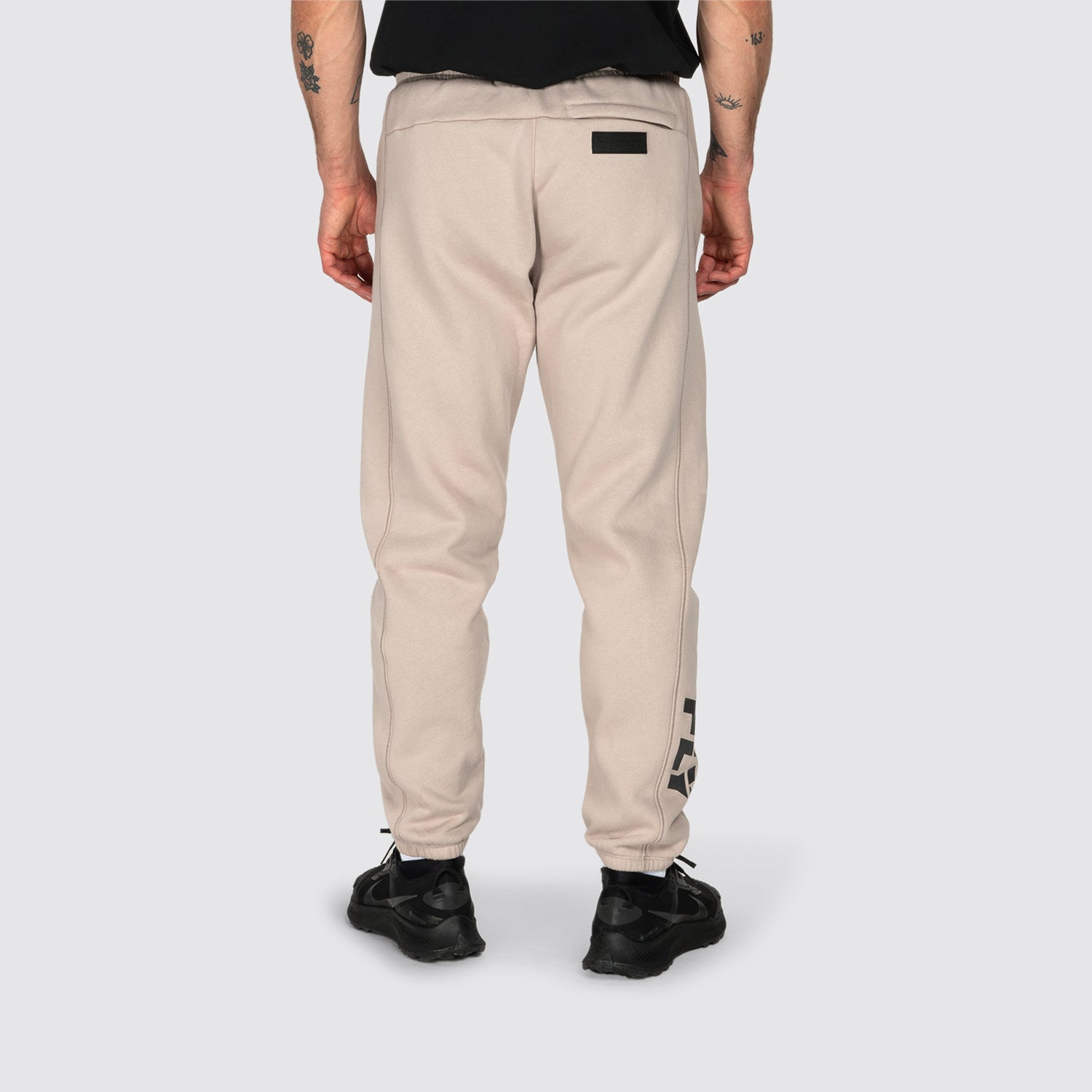 Undisputed Relaxed Fit Joggers (7005802070085)