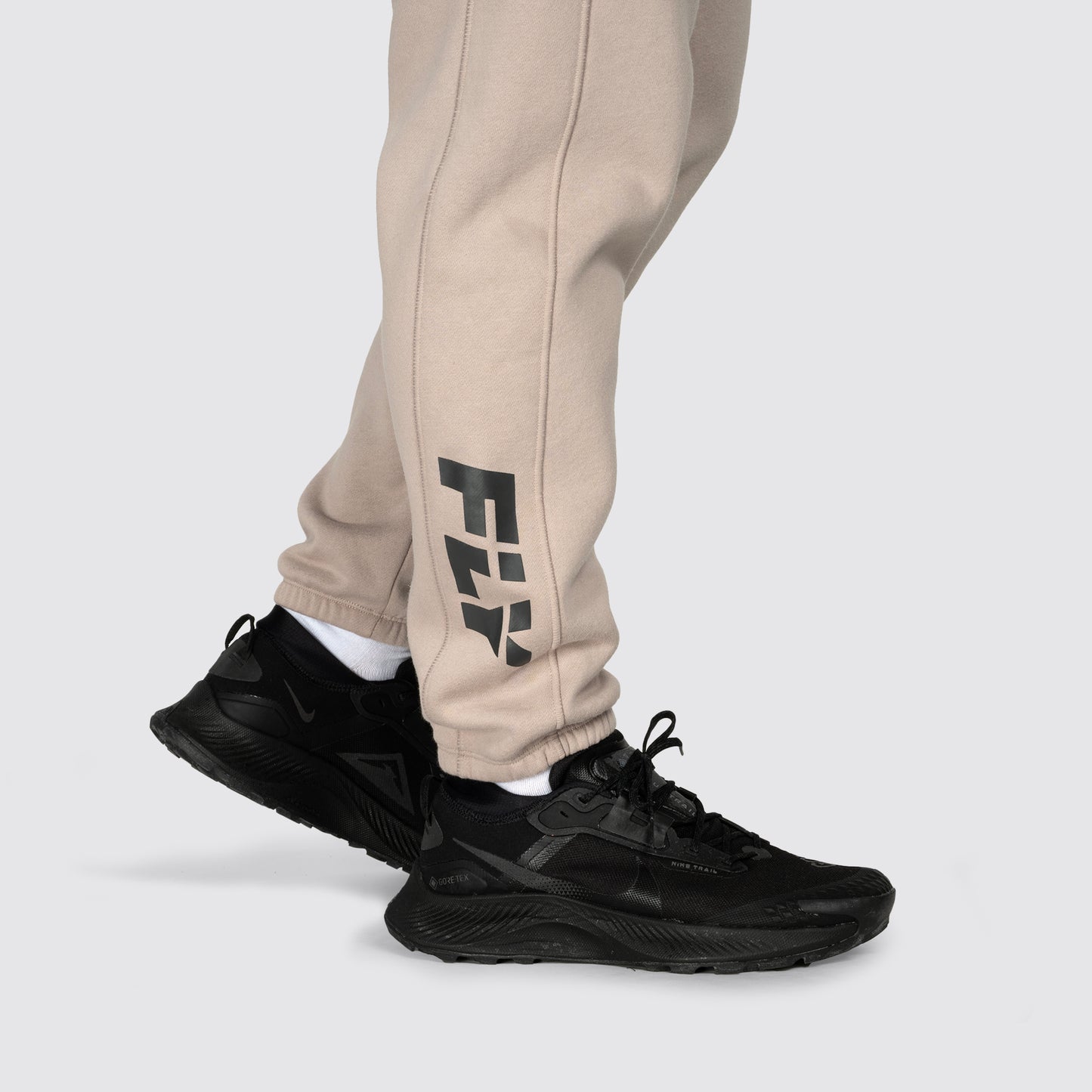 Undisputed Relaxed Fit Joggers (7005802070085)